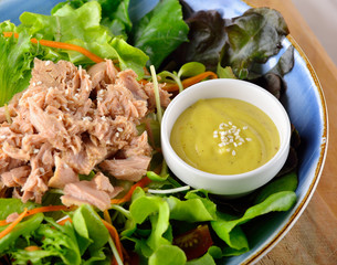salad with tuna
