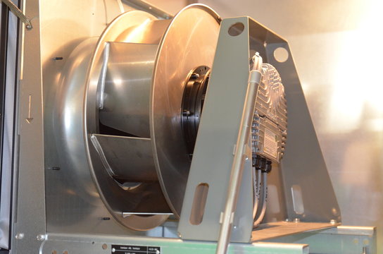 Ventilator mit Motor