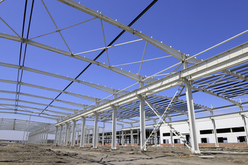Steel structure workshop is under construction