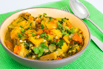 Vegetarian grilled vegetables with curry and spices