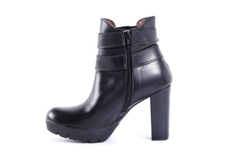 Bota Masculina em Pele fundo Branco 