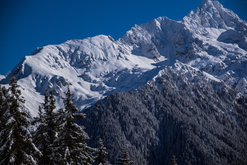 Fototapeta na wymiar Massif de Belledonne - Isère.