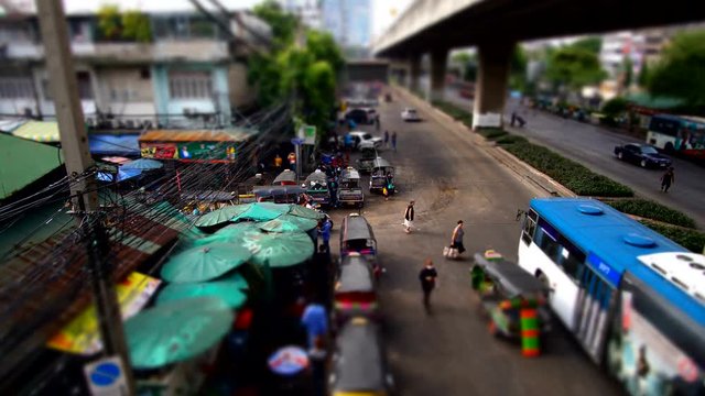 Time lapse the exit of outdoor market in Bangkok, Thailand