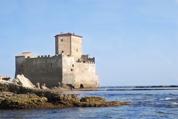 Fototapeta na wymiar Astura tower the saracenic castle near Rome