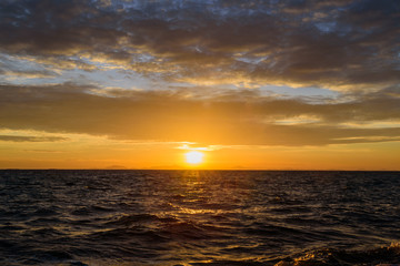 Obraz premium sunset and shadow sea