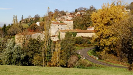 Obraz premium village de Pignols, Auvergne