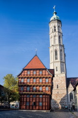 Fototapeta na wymiar Alte Waage und Andreaskirche
