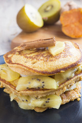 Pancakes of yam and kiwi