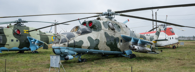 Flugzeuge und Helikopter © UrbanExplorer