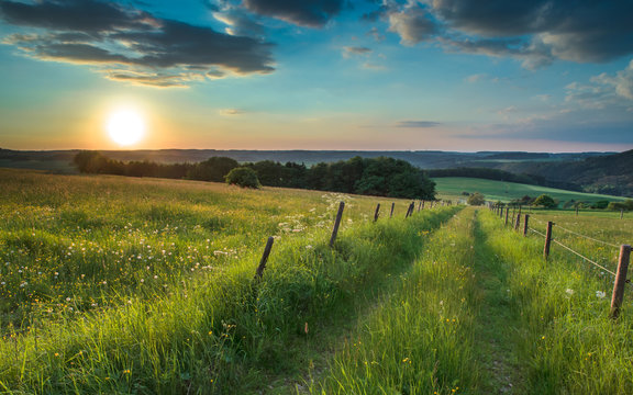 sunset trail panorama
