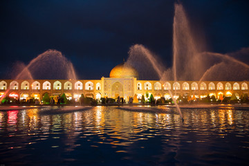 Mosqu&eacute;e du Cheikh Lutfallah sur la place de l'imam &agrave; Ispahan
