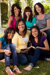 Fototapeta premium Mothers and daughters. Diversity.