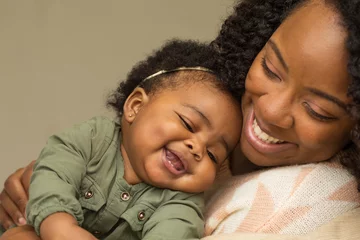 Fototapeten African American mother and daughter. © digitalskillet1