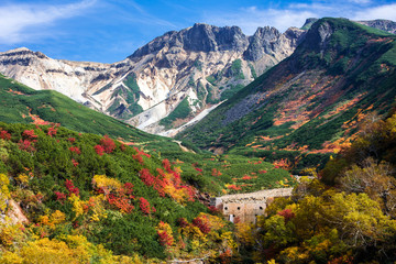 秋の十勝連峰　上ホロカメットク山