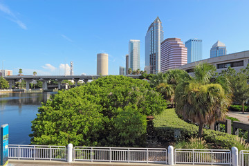 Obraz na płótnie Canvas Partial skyline of Tampa, Florida