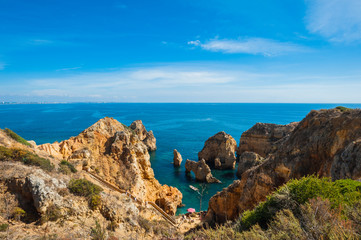 絶景、Portugal,Lagos の海岸線/ Portugal の大西洋に面したLagos の海岸は自然が作り出した絶景
