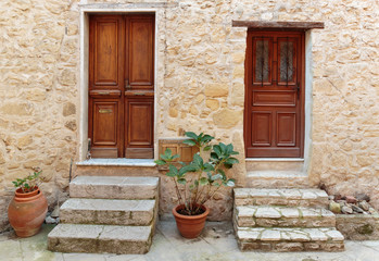 Fototapeta na wymiar Entrance to the old French house