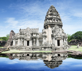 Fototapeta na wymiar Prasat Hin Phi mai, Historical Park Phimai Khmer Sanctuary,one o