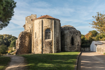 Arrière de l'Église Saint-Nicolas de Saint-Nicolas-de-Brem