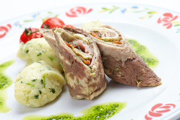 meat rolls with vegetables