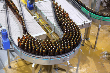 Equipment, industrial tools and machinery for the production of beer in factory shops