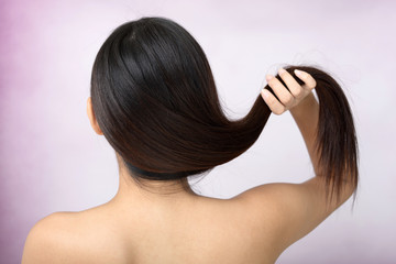 Fototapeta premium ロングヘアの女性