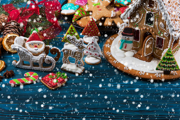 Naklejka premium Gingerbreads for new years and christmas
