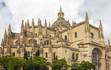 Fototapeta na wymiar Cathedral of Segovia on the hill in Spain