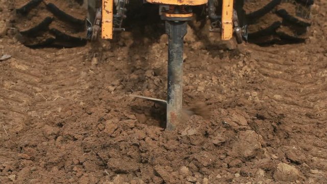 Boring Holes in Ground with Drilling Rig Machine