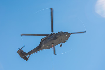 Hubschrauber über dem Dachstein - 127231036