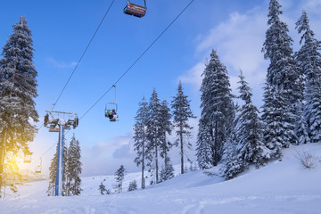 Ski lift with seats