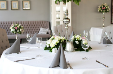 Pledged to dinner table