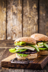 Grilled vegetable and haloumi burger with romaine lettuce, Greek style