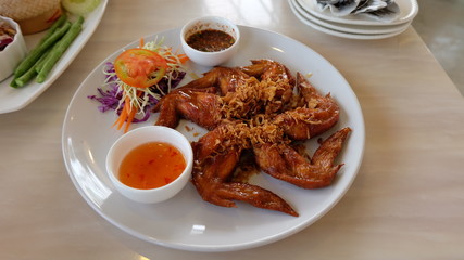 Fried chicken wings