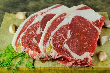 Slide rib eye beef preparation for cooking