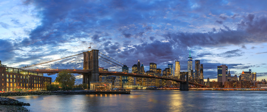 View to Manhattan from Brooklyn Bridge Park at sunset
