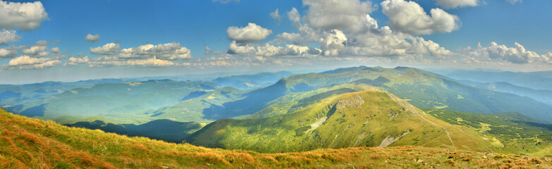Fototapeta na wymiar panorama of the mountains