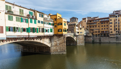 Fototapeta na wymiar Ponte Vecchio in Florence , Italy
