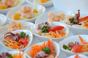 Insalata di mare - mono porzione - buffet - carote - 