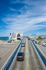 Fährhafen mit Autoverladerampe in Puttgarden