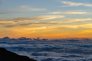 Fototapeta na wymiar Sunset over Maui 2