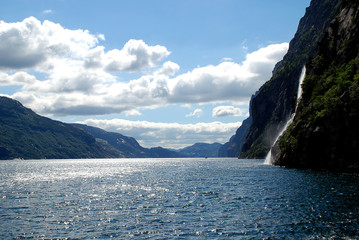Obraz premium Waterfall, Lysefjord (stavanger, Norway)