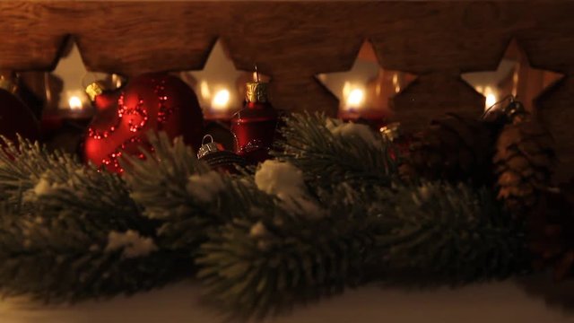 brennende Kerzen zum Advent