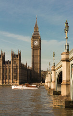 Obraz premium The Big Ben and Westminster bridge , England, UK.