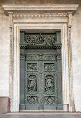 Obraz premium The Gate of Saint Isaac's Cathedral in St. Petersburg, Russia