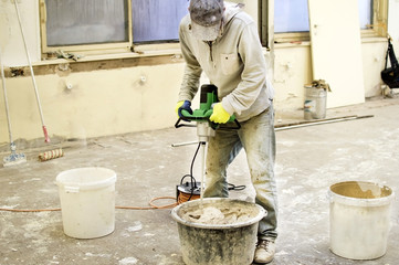 The process of mixing putty mixture for construction