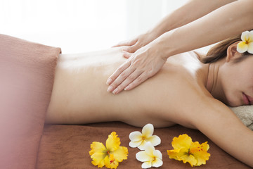 Obraz na płótnie Canvas Aromatic oil massage