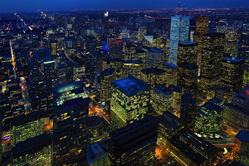 Obraz premium After dark aerial of Toronto city center