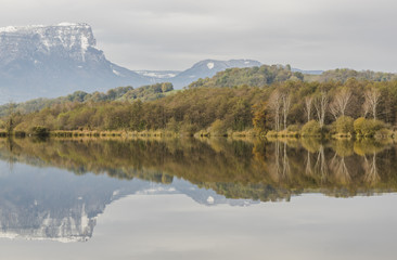 Lac de Sainte Hélène - Savoie.
