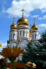 Fototapeta na wymiar Тольяттинский храм